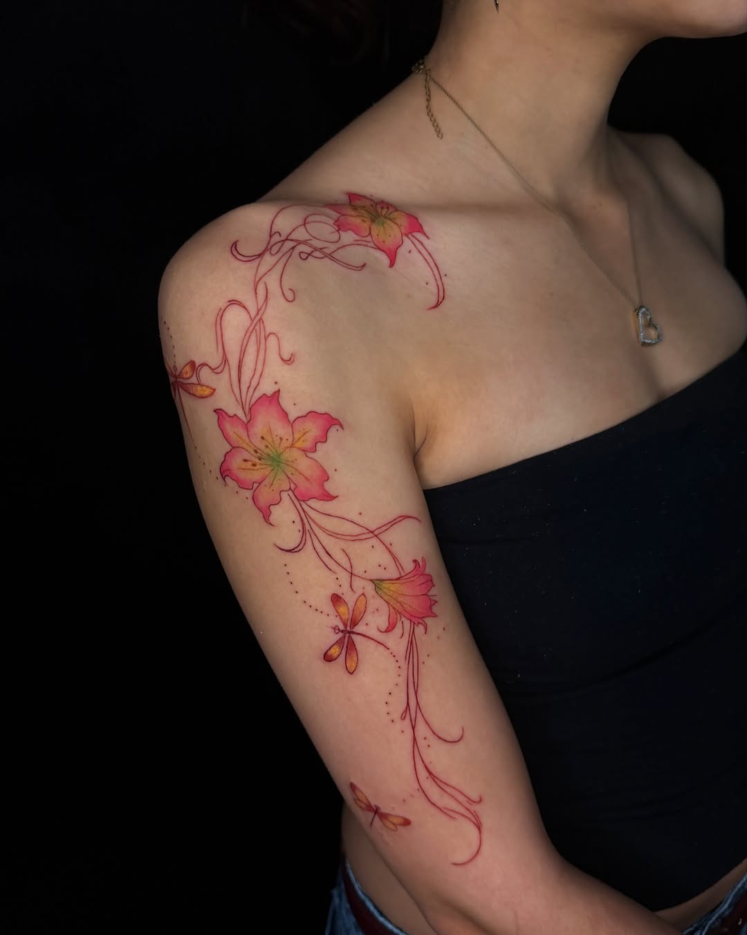 Tattoo by @isa.tats — fine_line, illustrative