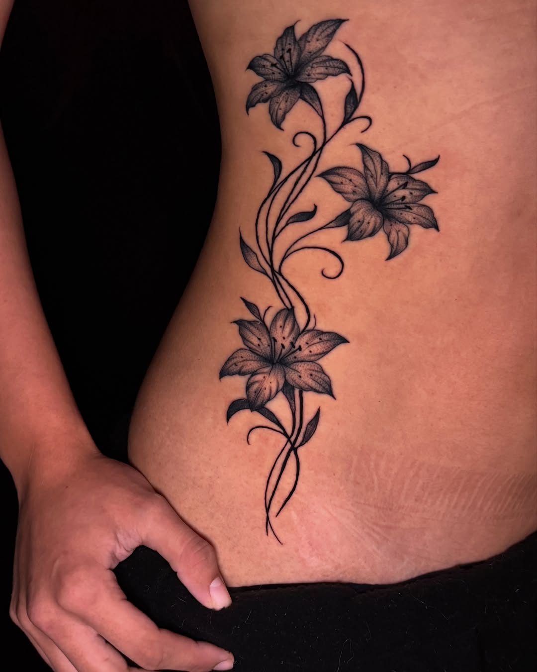 Tattoo by @isa.tats — illustrative, black_and_grey