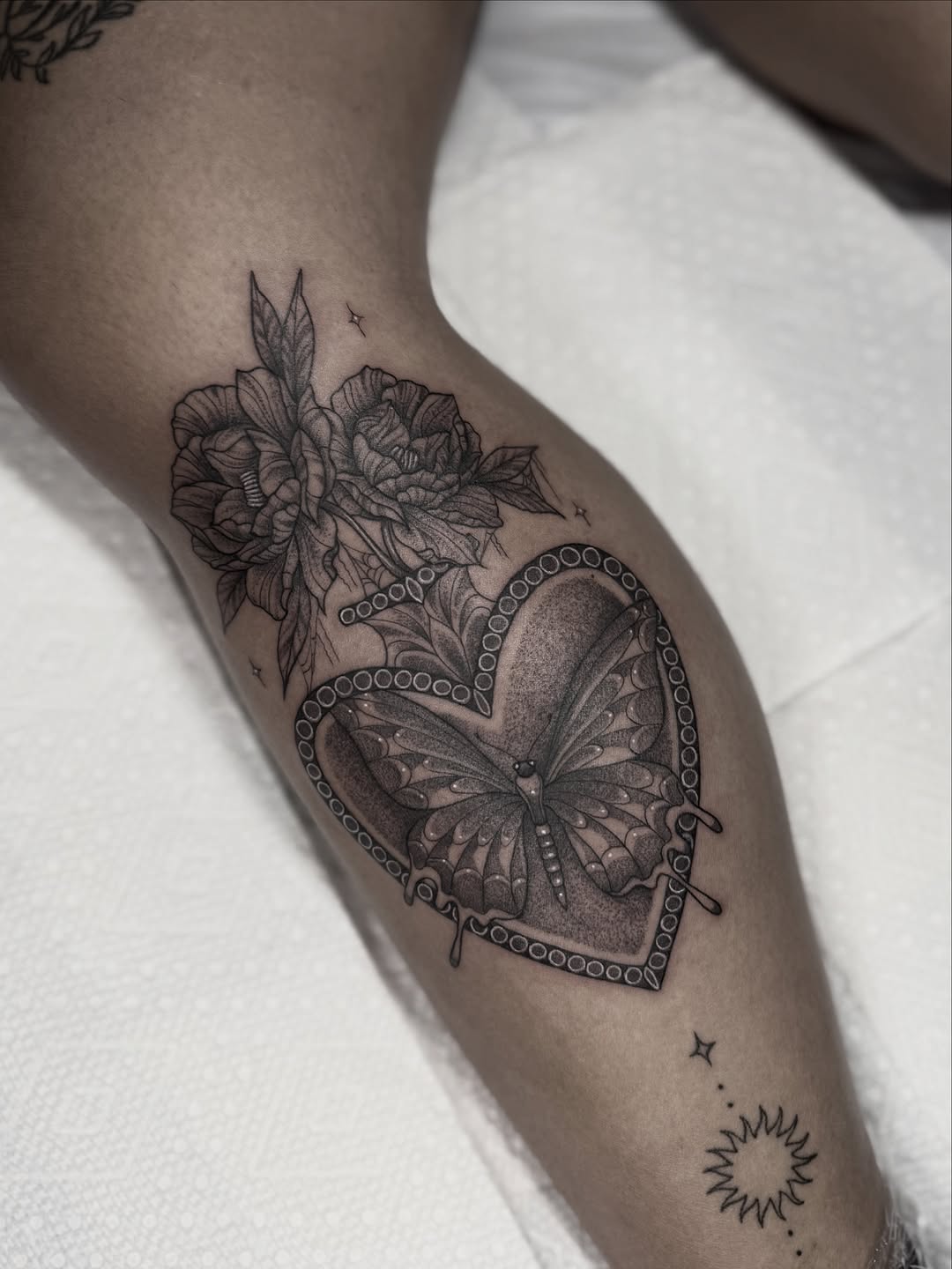 Tattoo by @rayasxmvf_ β black_and_grey