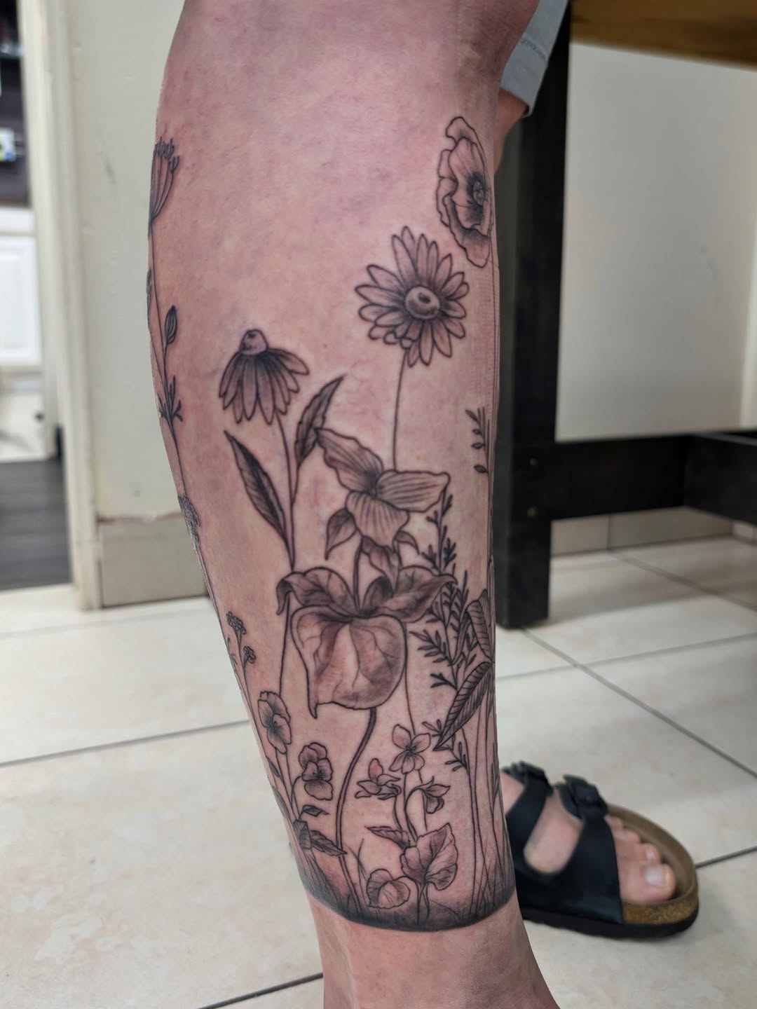 Tattoo by @yourferalfriend β fine_line, black_and_grey