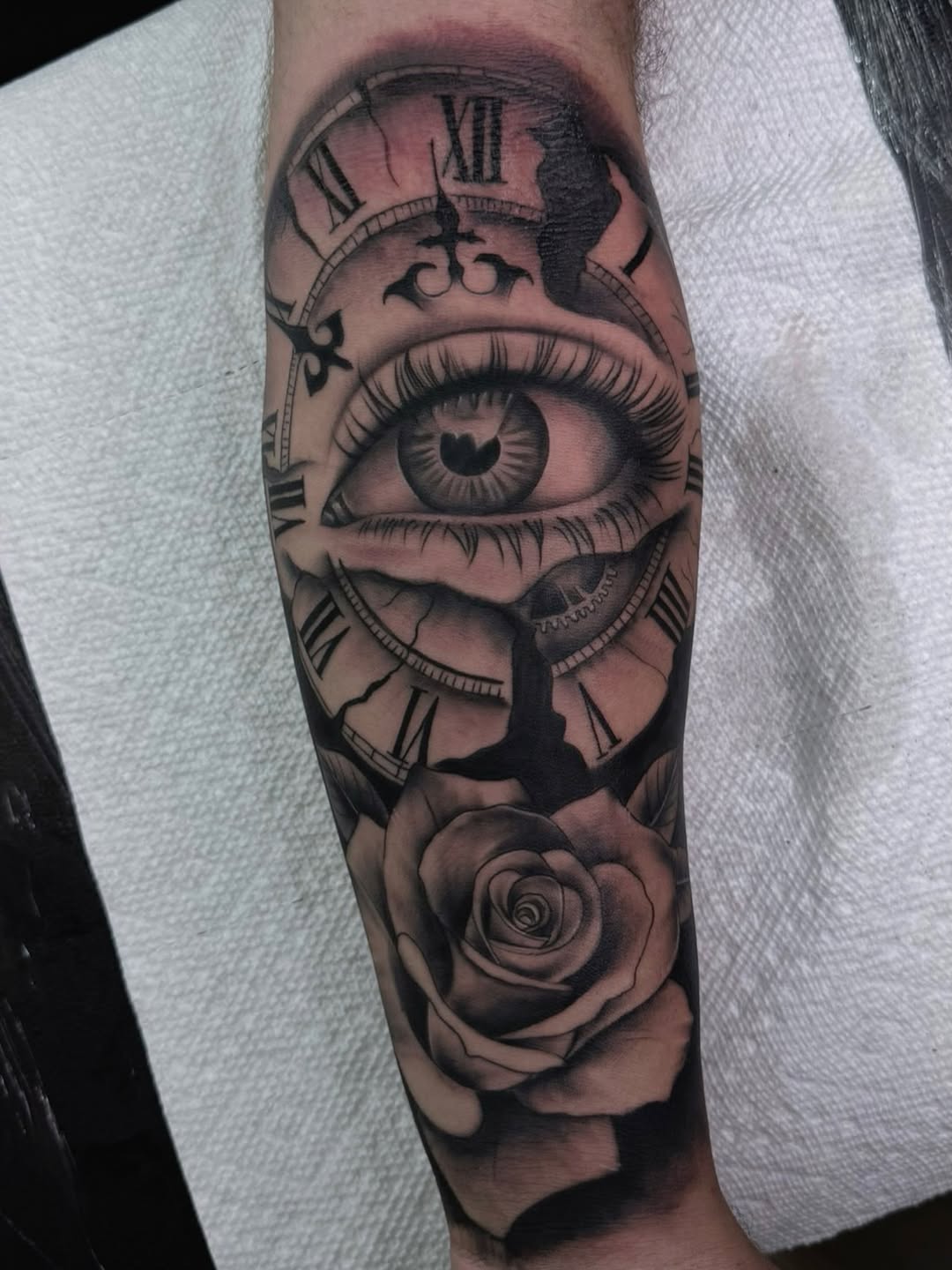 Tattoo by @el_enano_tatto — realism, black_and_grey