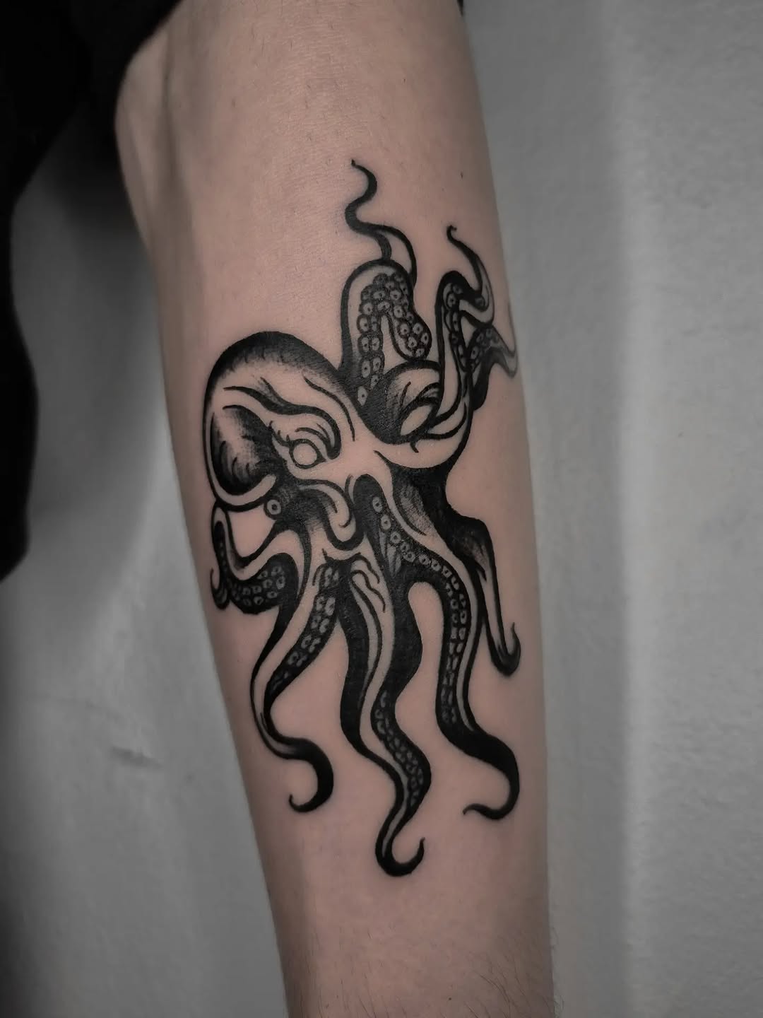 Tattoo by @pdro.yo — blackwork