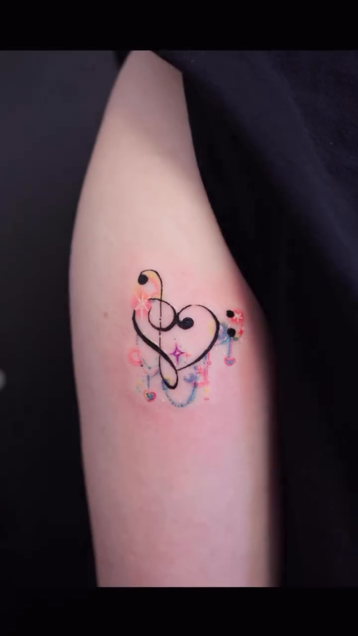 Tattoo by @kiko.work7 — fine_line, minimalist