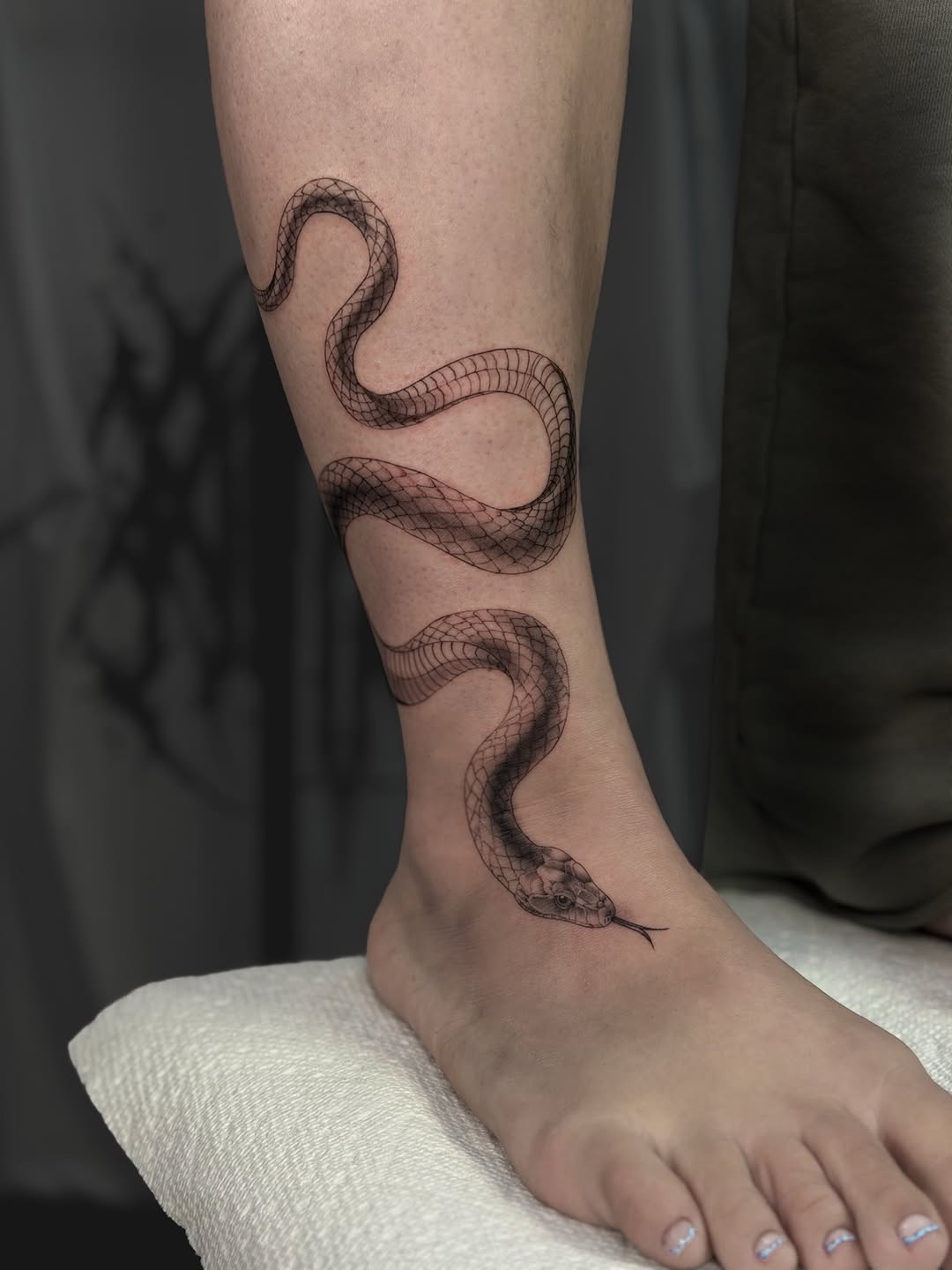 Tattoo by @elijahhco β fine_line, black_and_grey