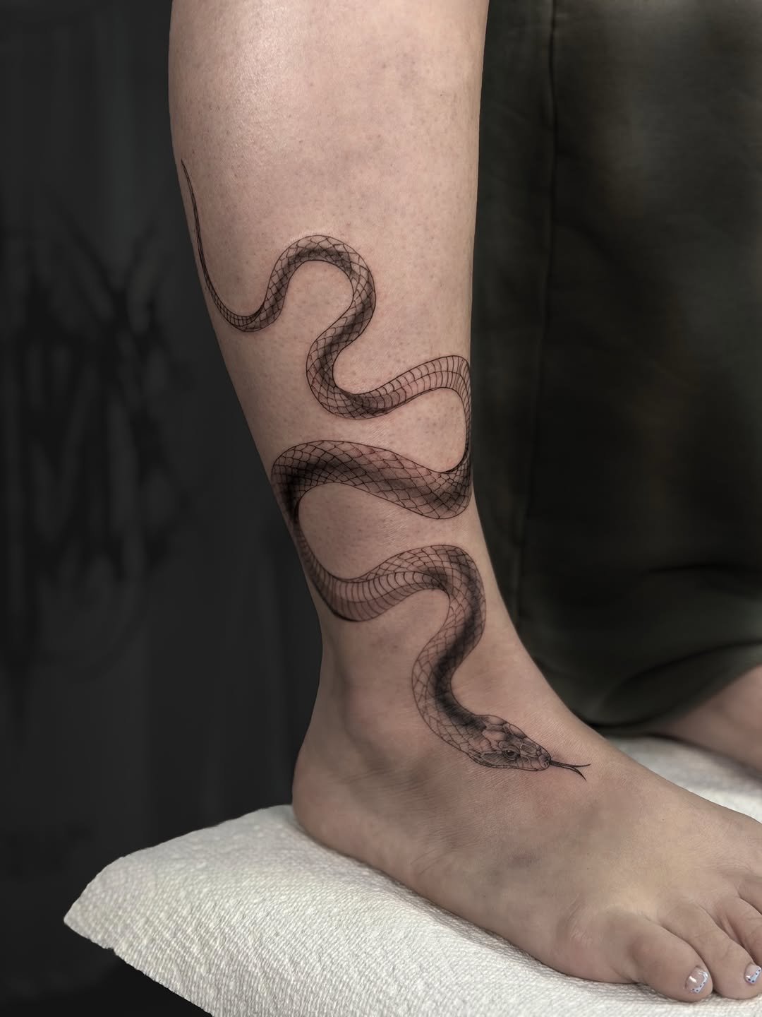 Tattoo by @elijahhco β fine_line, black_and_grey