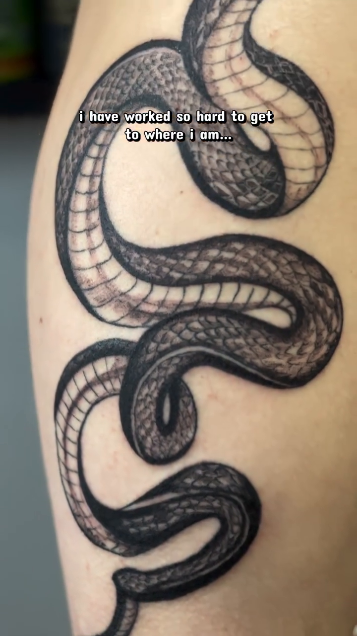 Tattoo by @alchemillia.tattoos — black_and_grey, realism