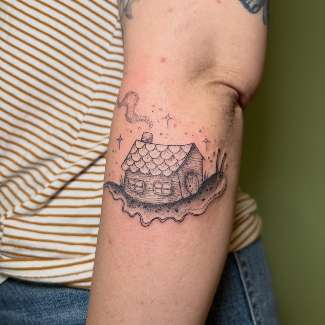 Tattoo by @shybirdtattoo β dotwork