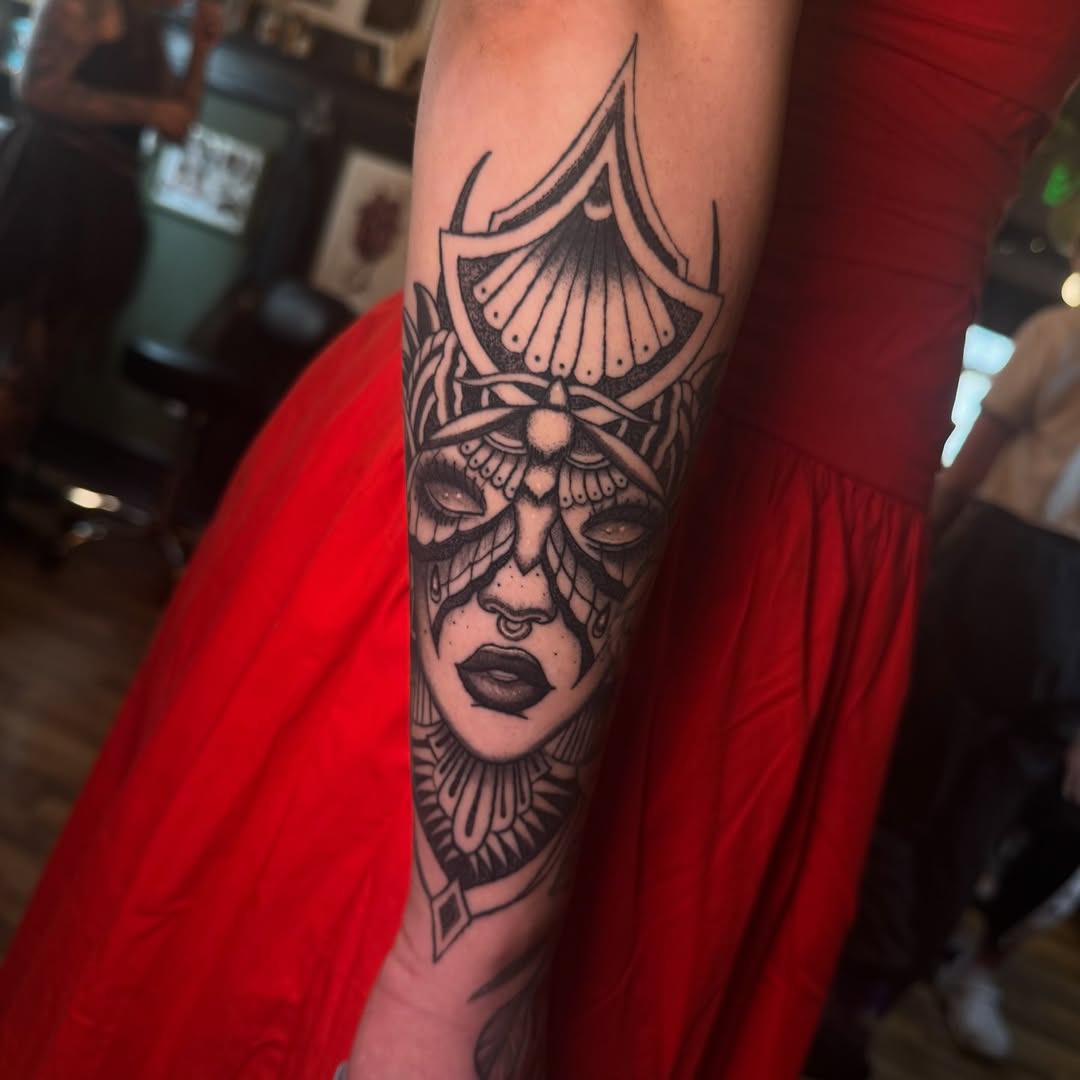 Tattoo by @mtc.tattoos β blackwork