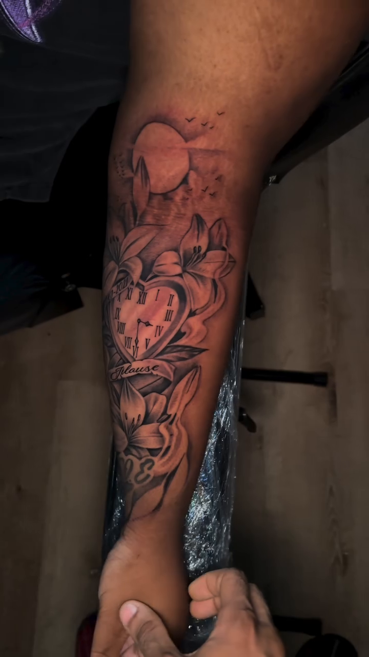 Tattoo by @mawlo1nk — black_and_grey