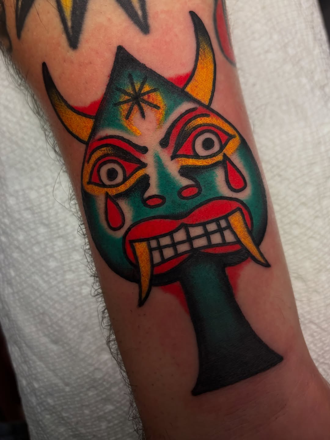 Tattoo by @twodeadfeet — american_traditional, illustrative