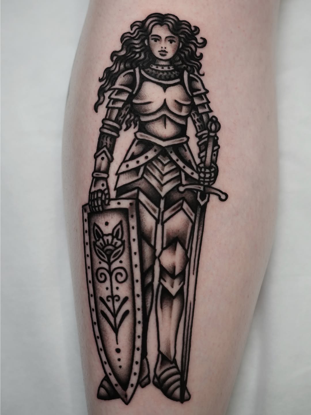 Tattoo by @eb.ink_ โ american_traditional, illustrative