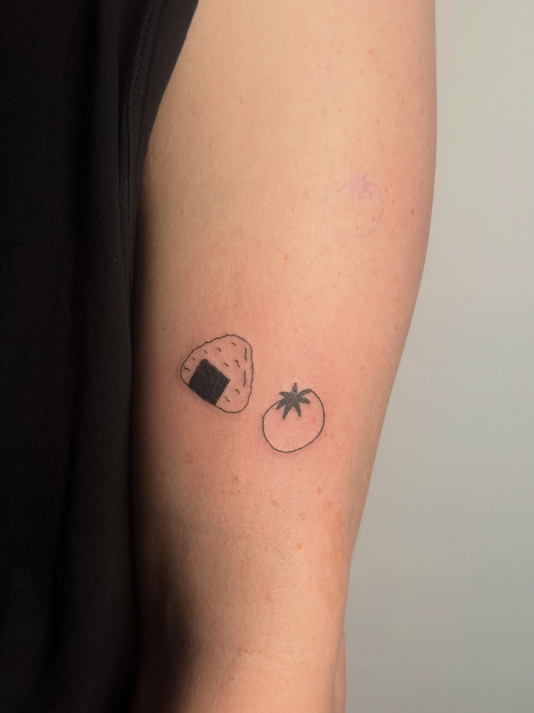 Tattoo by @pokedbylaskie — minimalist