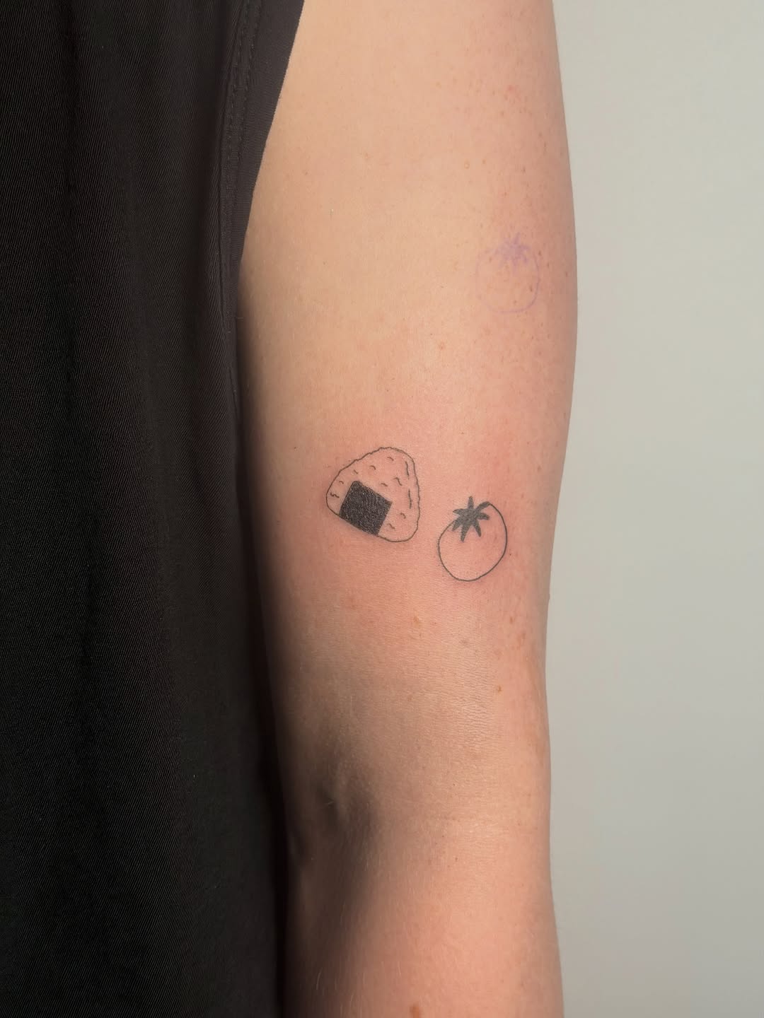 Tattoo by @pokedbylaskie — minimalist