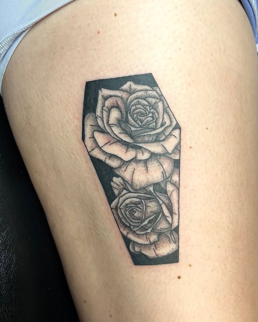 Tattoo by @admiralcarnage_10 โ black_and_grey, realism