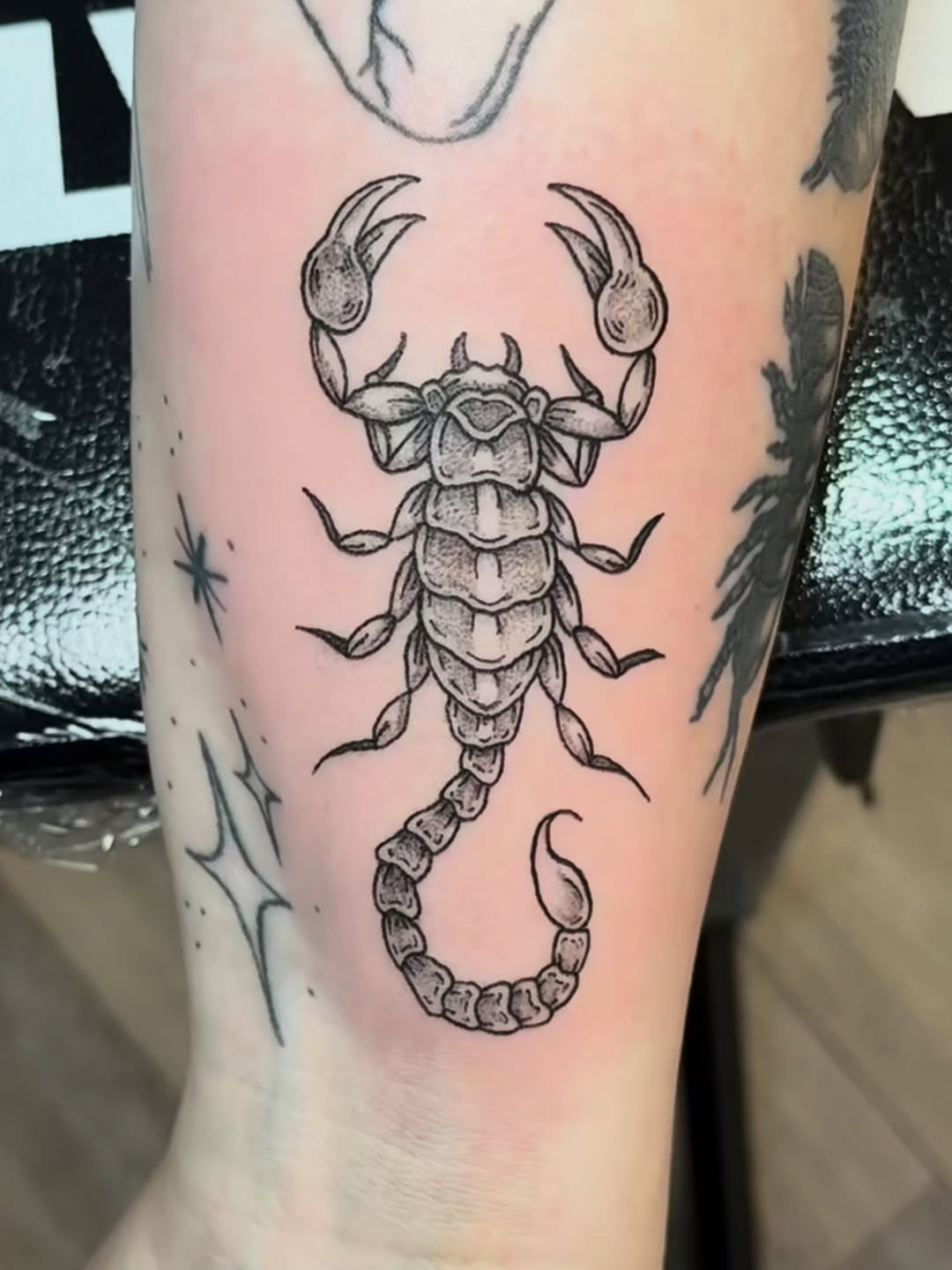 Tattoo by @admiralcarnage_10 โ black_and_grey, dotwork