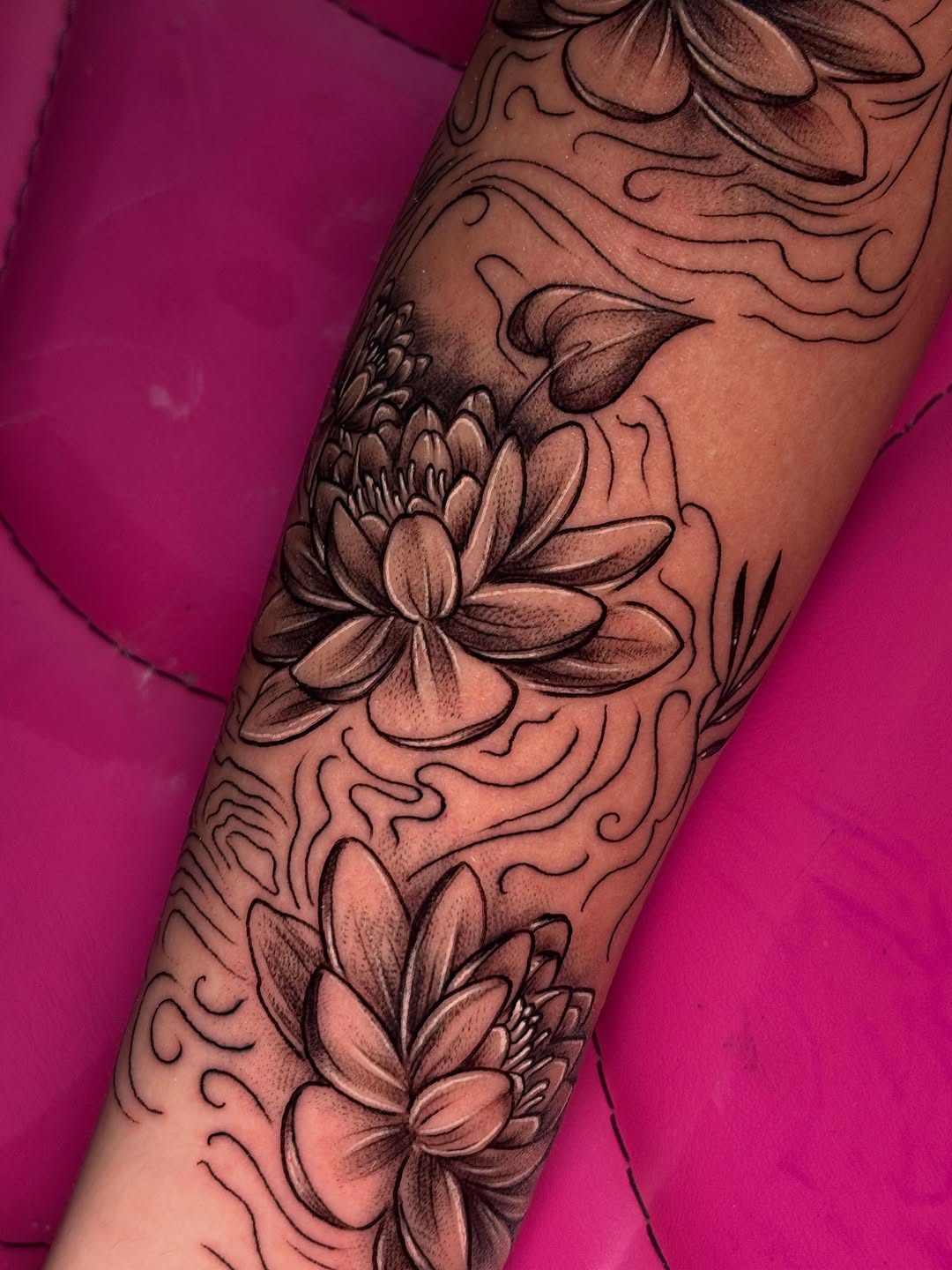 Tattoo by @teavangoghink — black_and_grey