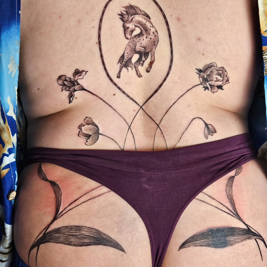 Tattoo by @ma.de.ligne — fine_line, black_and_grey