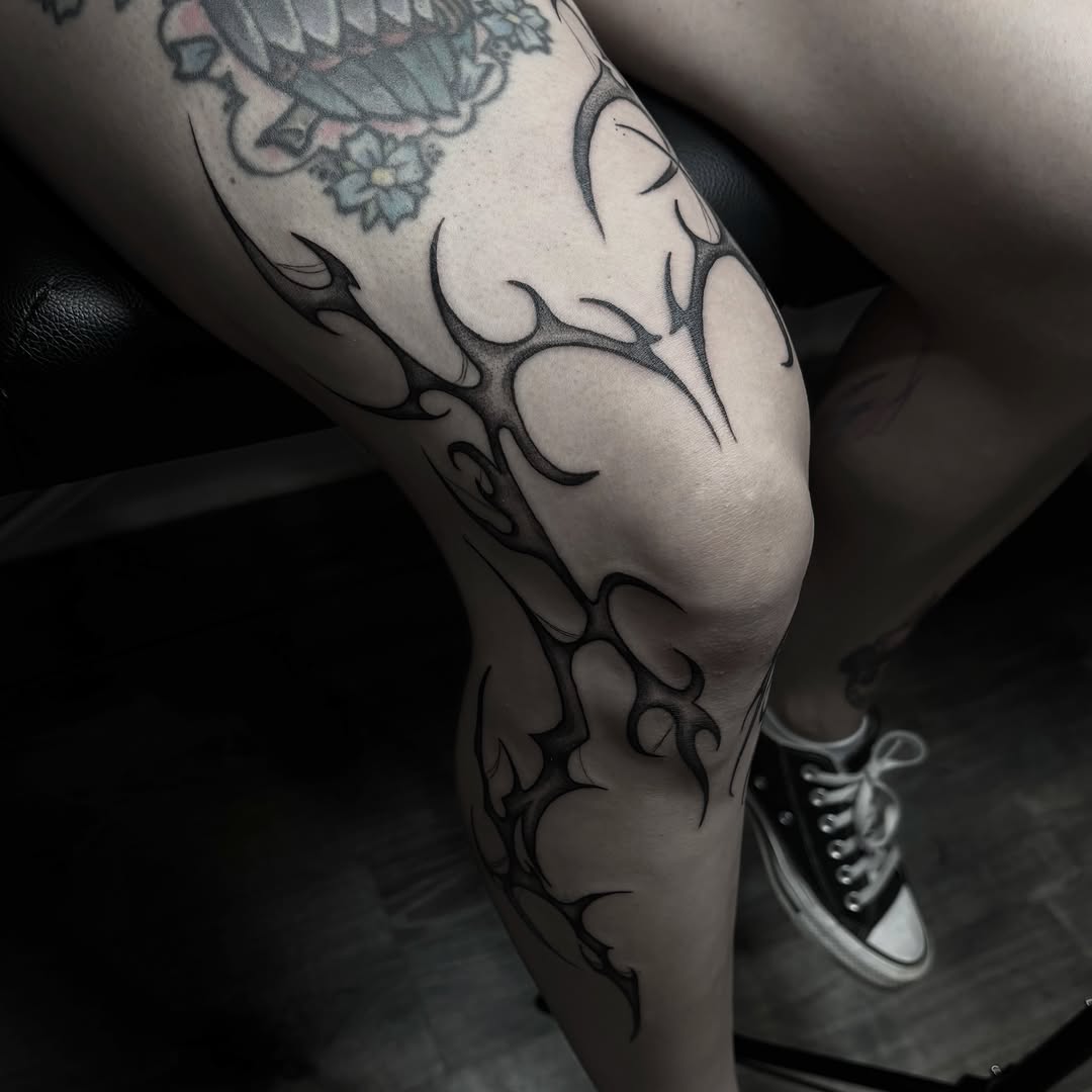 Tattoo by @venoctemtattoo β tribal