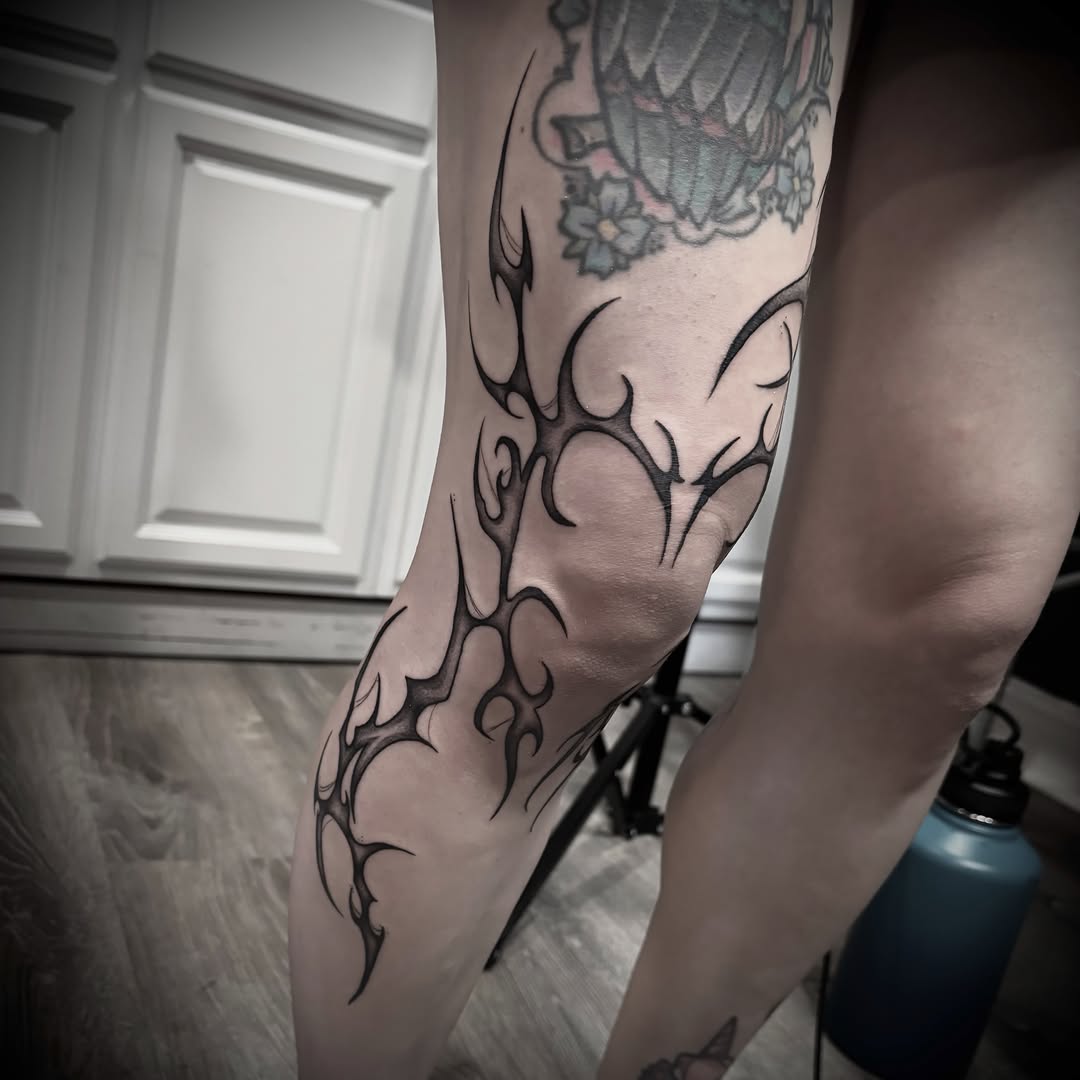 Tattoo by @venoctemtattoo β tribal