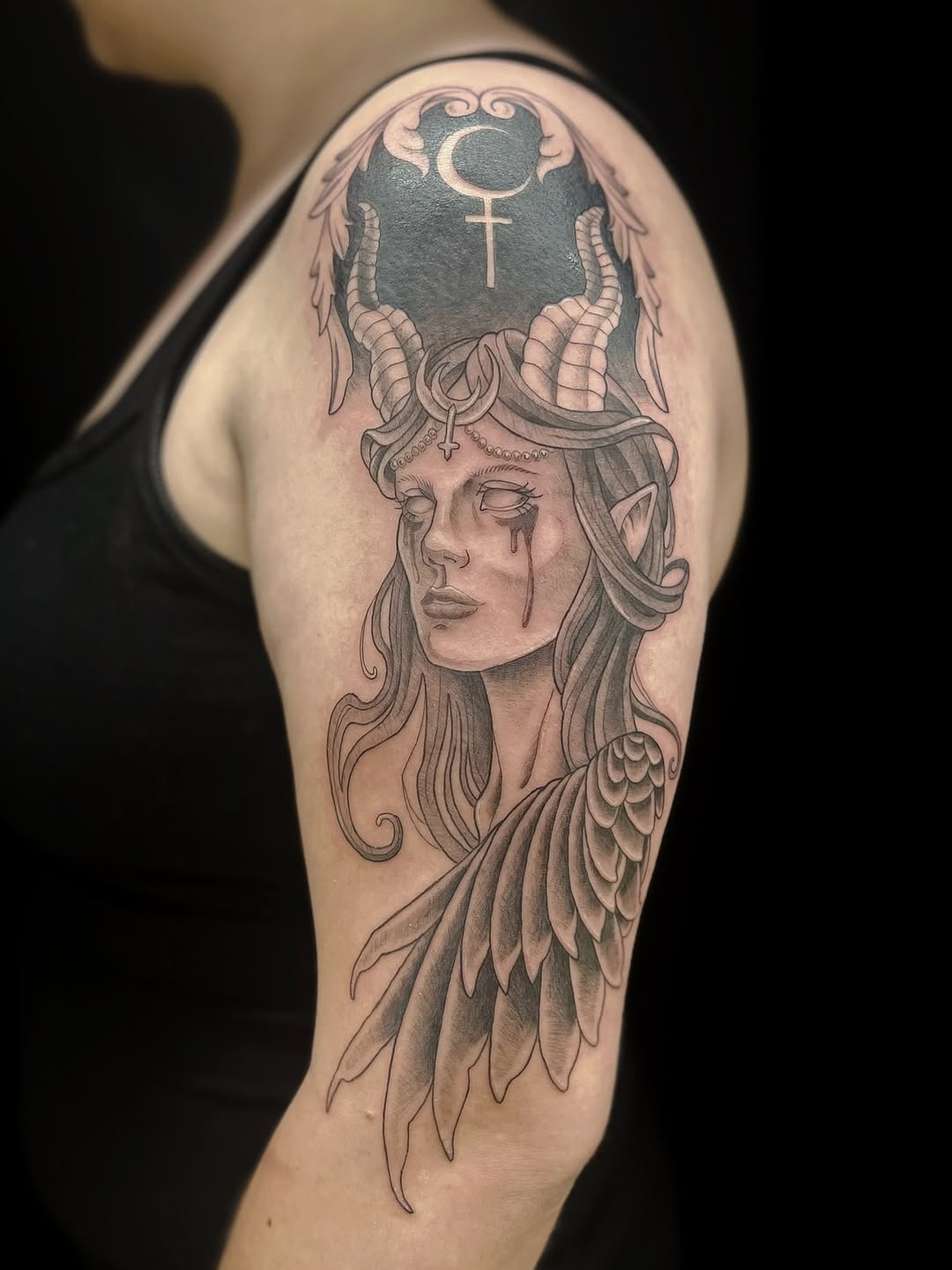 Tattoo by @mewekes β black_and_grey