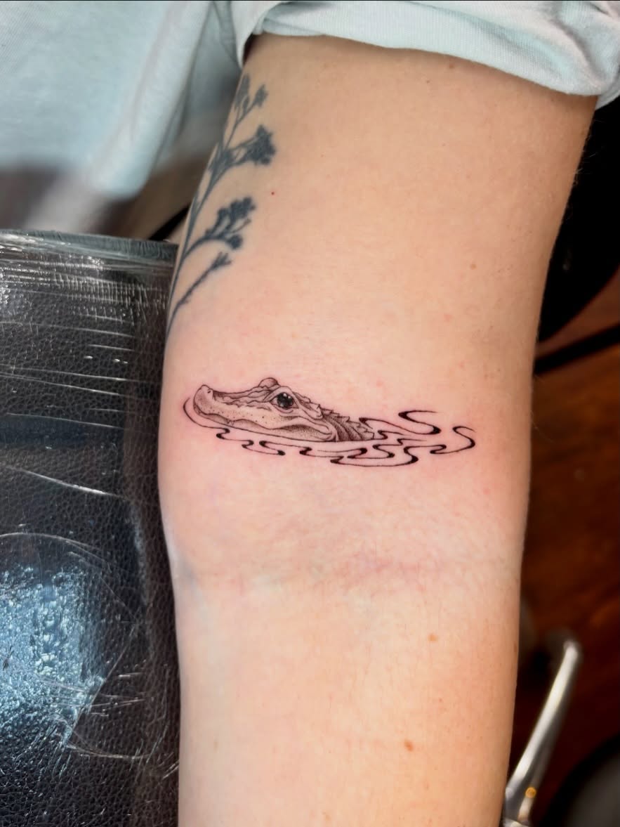 Tattoo by @jojorosetattoos — fine_line