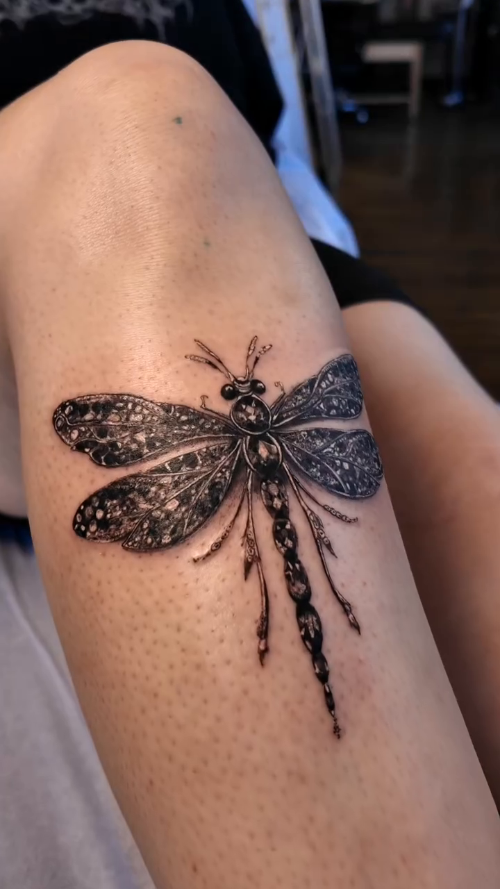 Tattoo by @alexprequel_tattooartist — fine_line