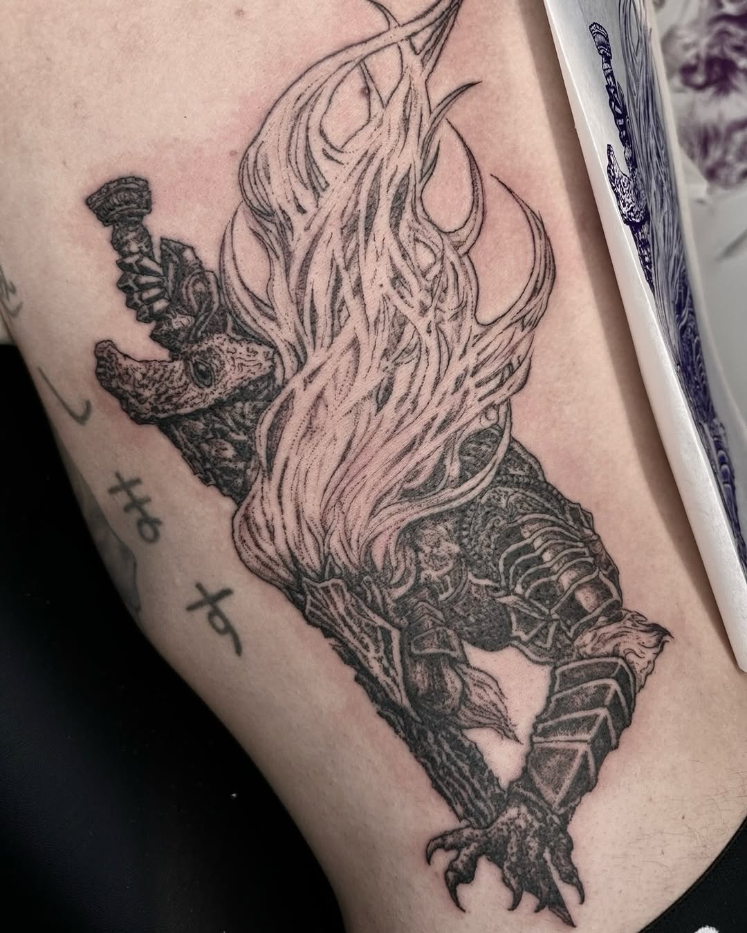 Tattoo by @la13va_tear โ blackwork, illustrative