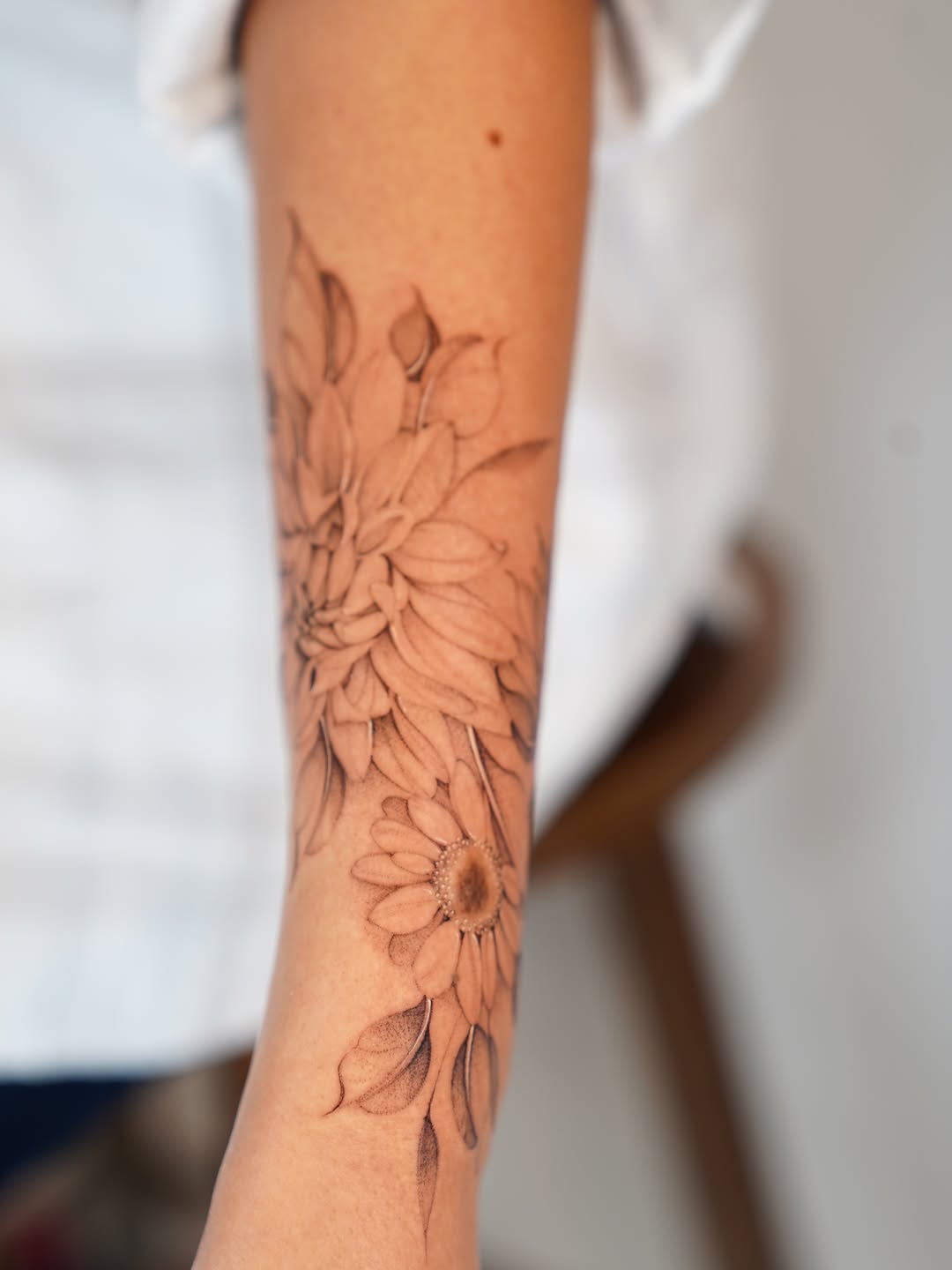 Tattoo by @belfernandezink โ fine_line, dotwork