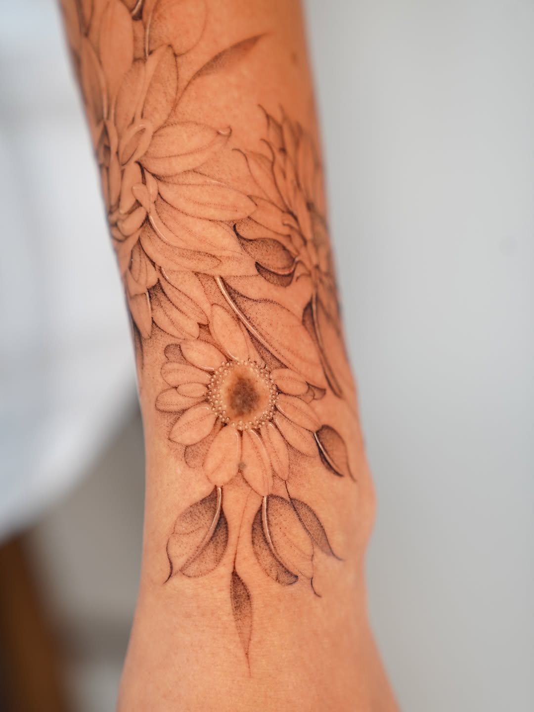 Tattoo by @belfernandezink โ dotwork, fine_line