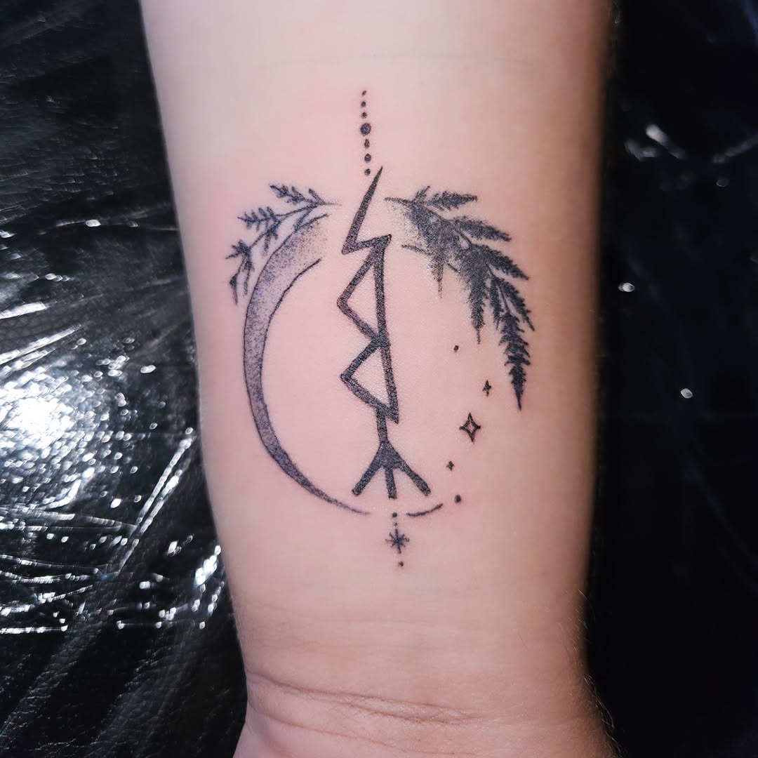 Tattoo by @azd_mischiefmodifies — illustrative, geometric