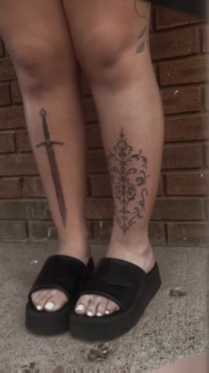 Tattoo by @retrosun.ink — illustrative, blackwork