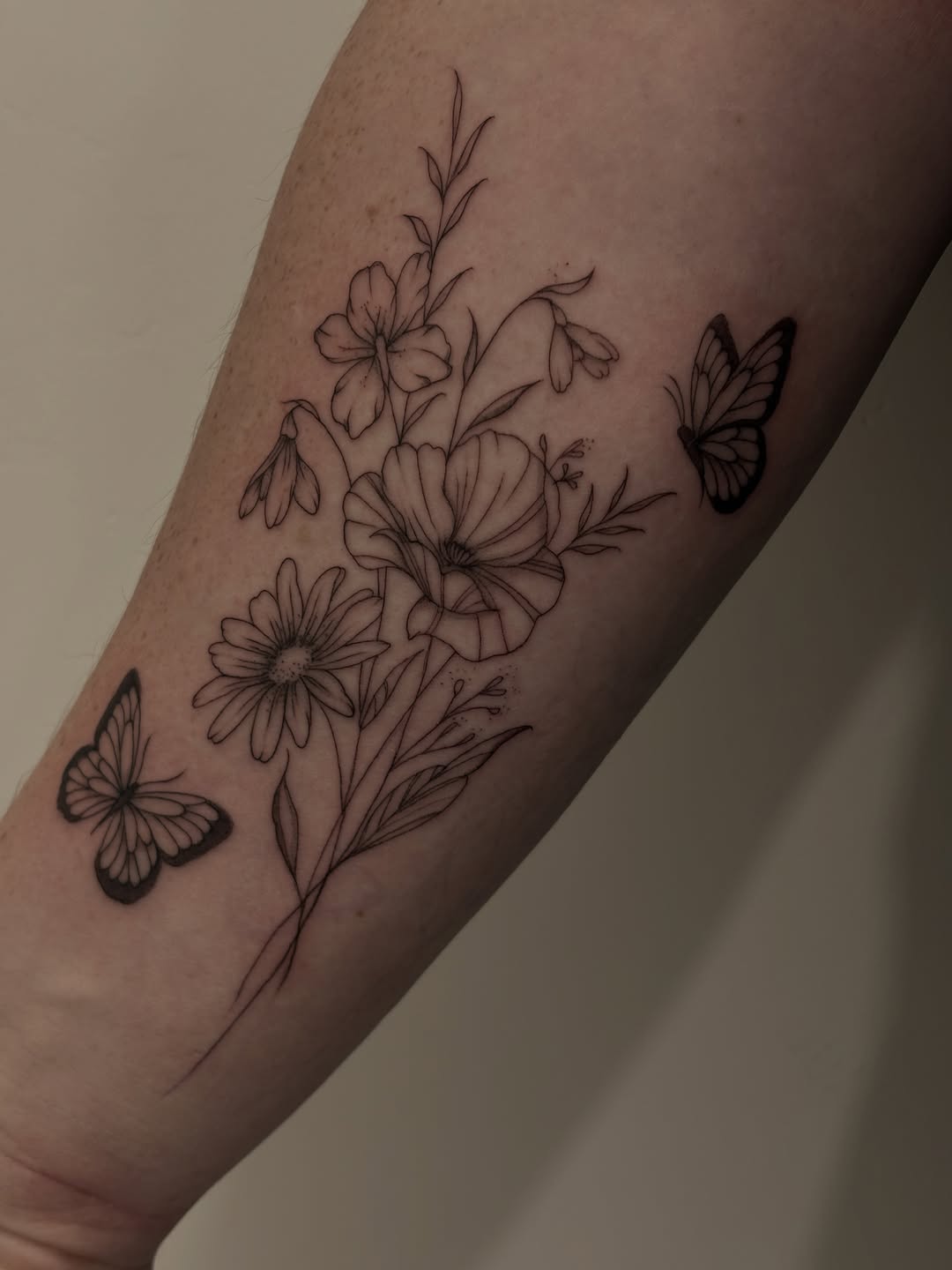 Tattoo by @bladetobabe — fine_line, illustrative