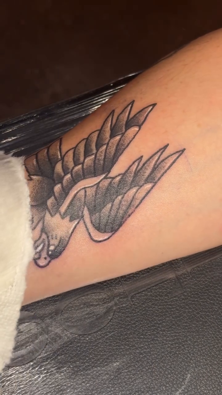 Tattoo by @inkdbyliz — black_and_grey, illustrative