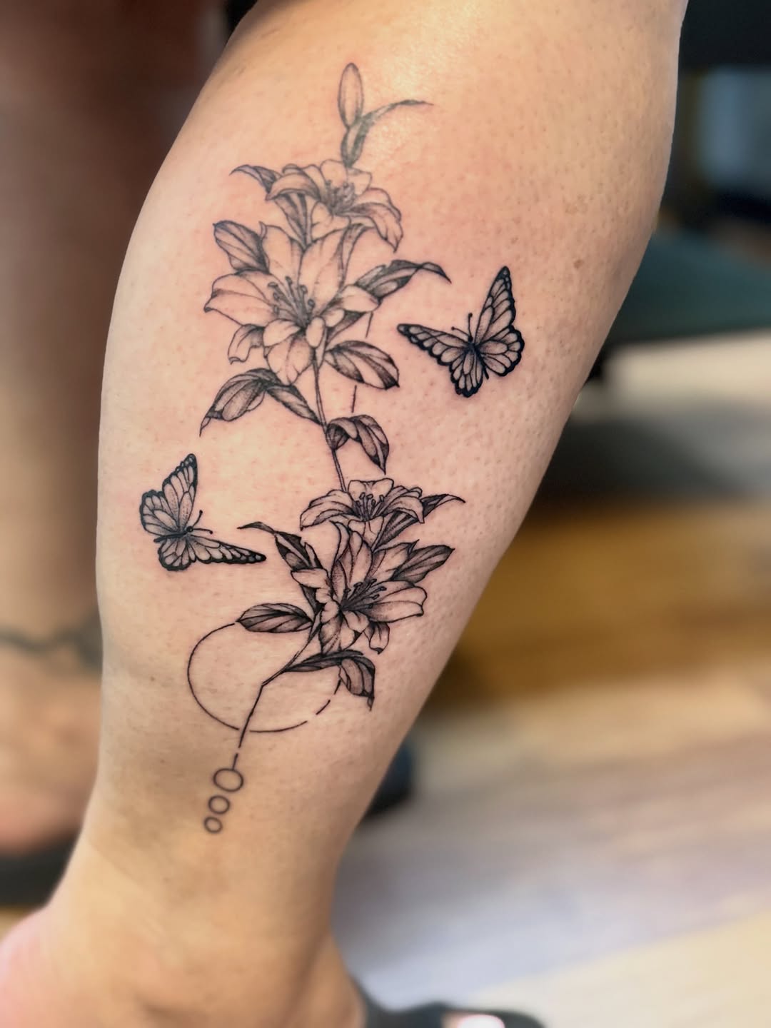 Tattoo by @artbyzotsenko โ fine_line