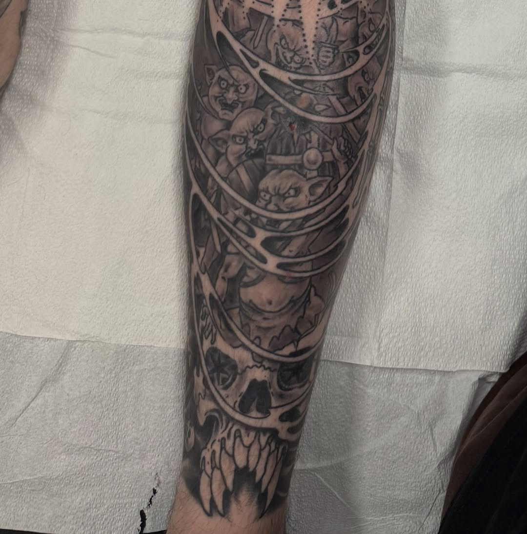Tattoo by @andrewmammoth — black_and_grey, dark_realism