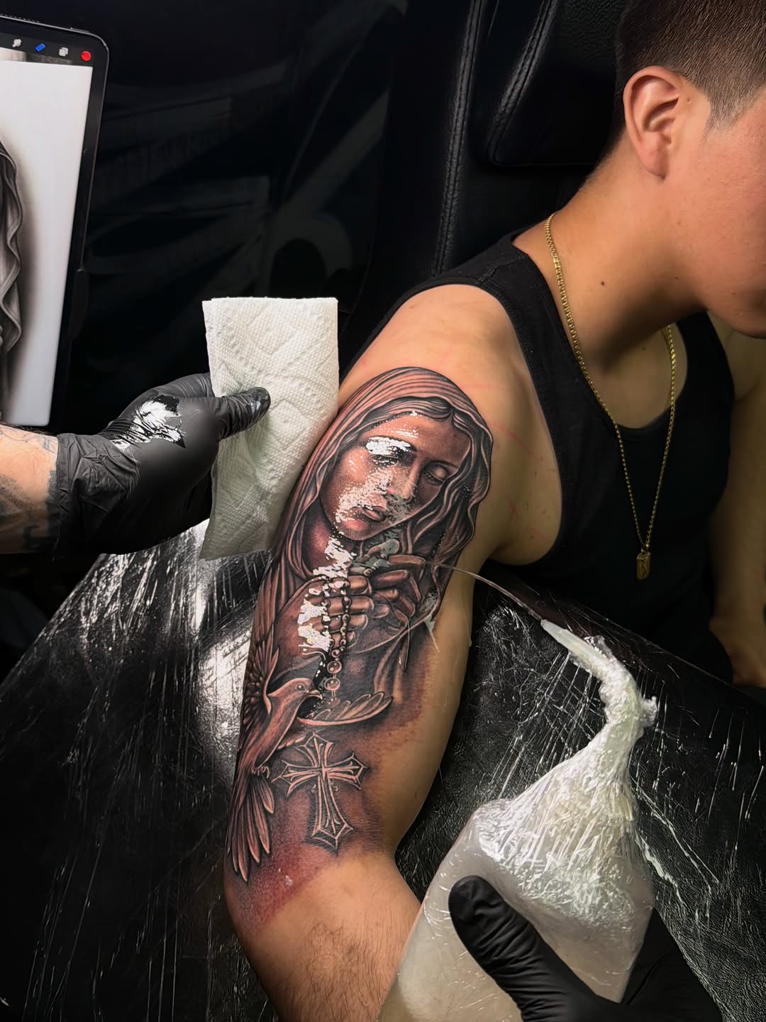 Tattoo by @alejoibanezart โ realism, black_and_grey