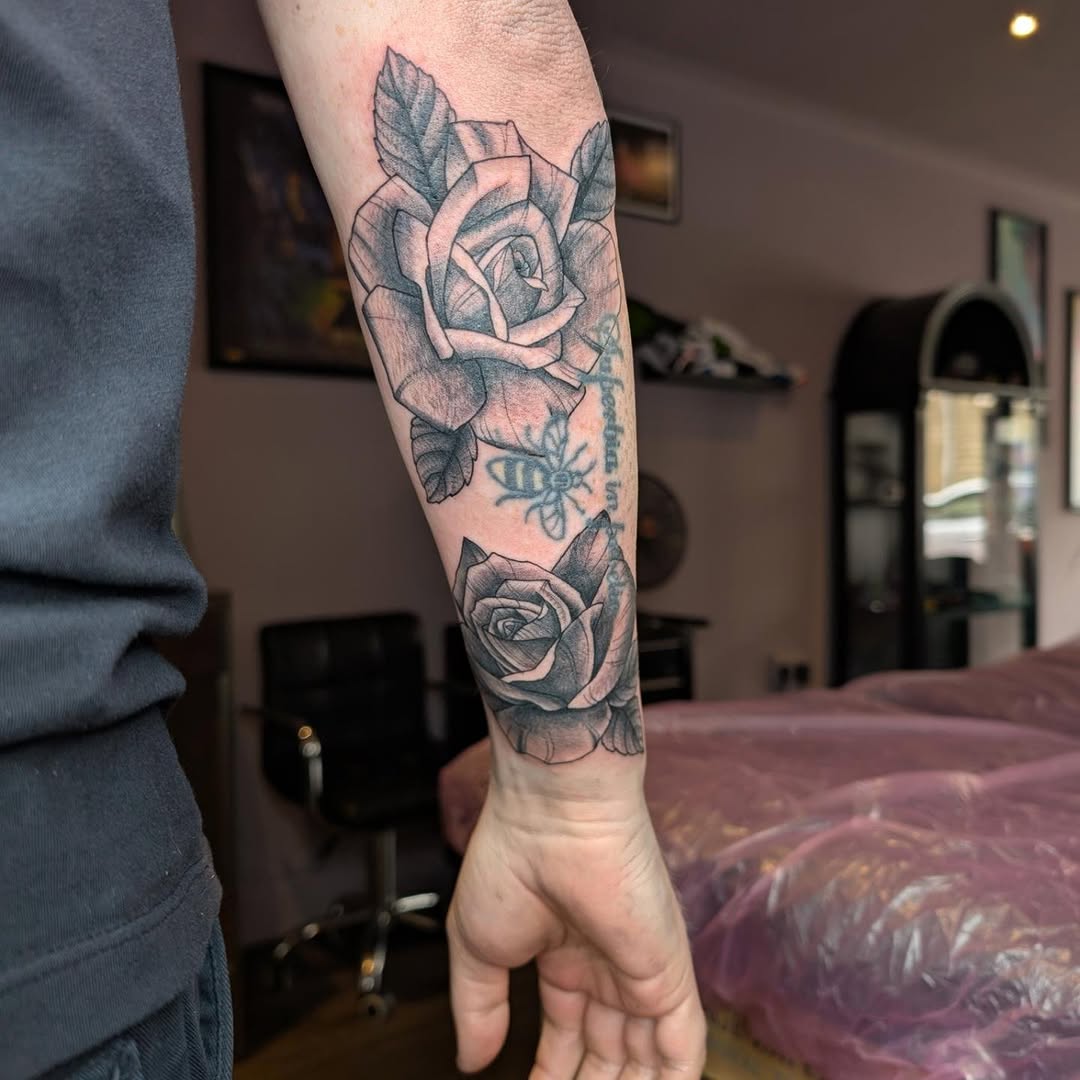 Tattoo by @mimtheyertattoos — black_and_grey, realism