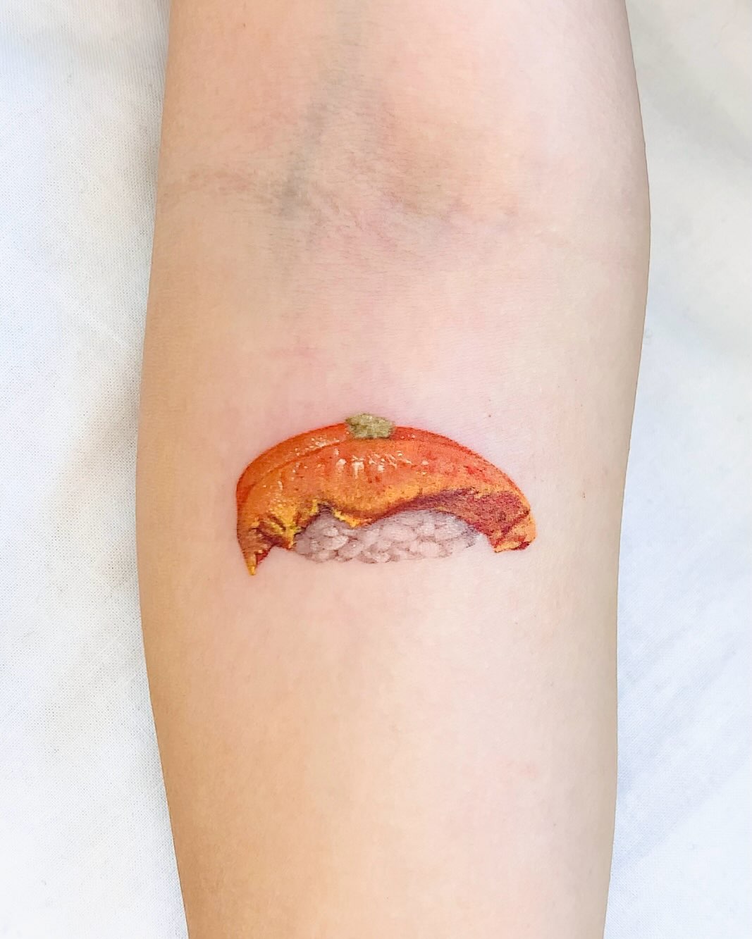 Tattoo by @himi.tattoo โ realism, fine_line
