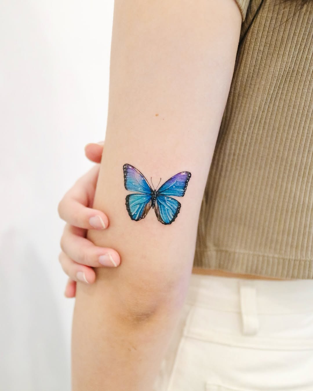 Tattoo by @himi.tattoo โ realism, fine_line