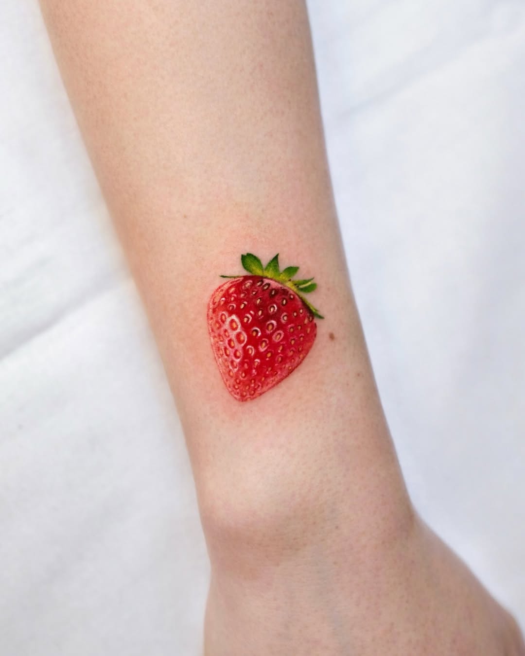 Tattoo by @himi.tattoo โ realism