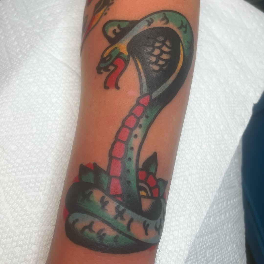 Tattoo by @mikeychestnuts — american_traditional