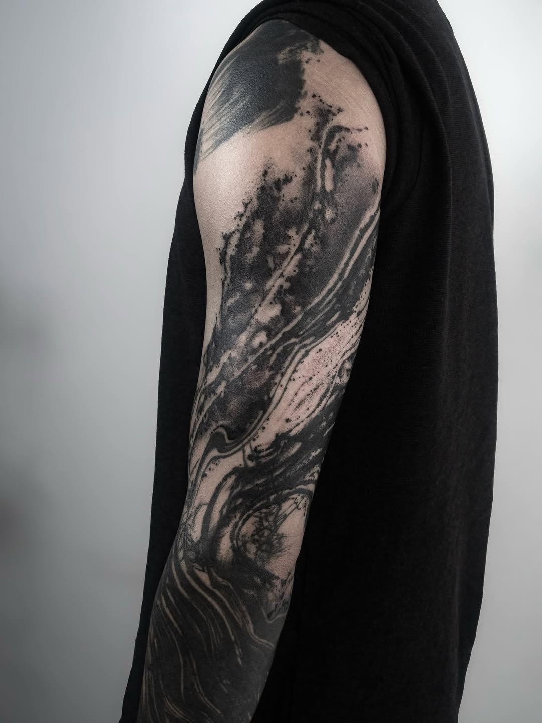 Tattoo by @9ti_________ — blackwork, trash_polka