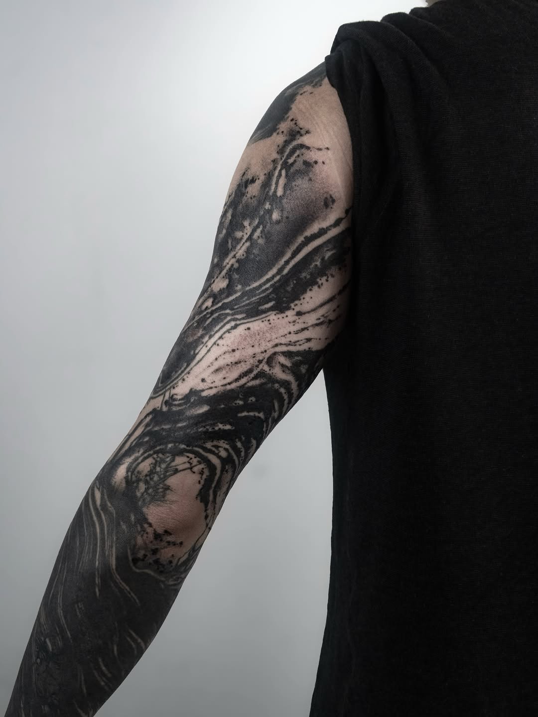 Tattoo by @9ti_________ — blackwork, trash_polka