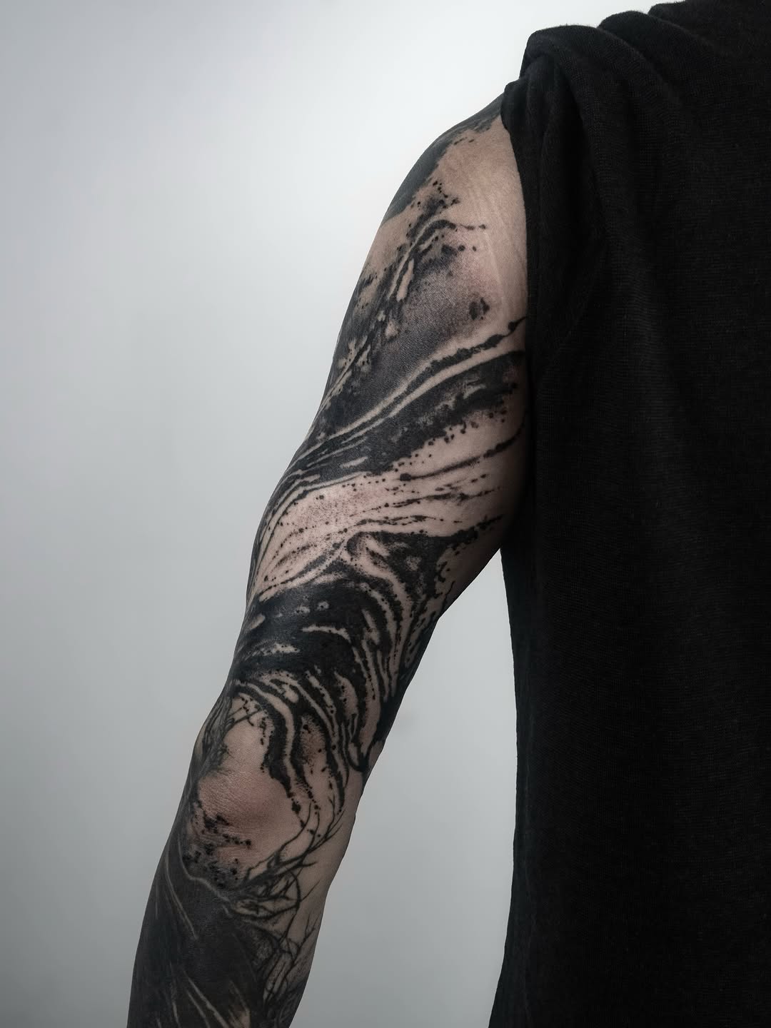 Tattoo by @9ti_________ — blackwork, trash_polka
