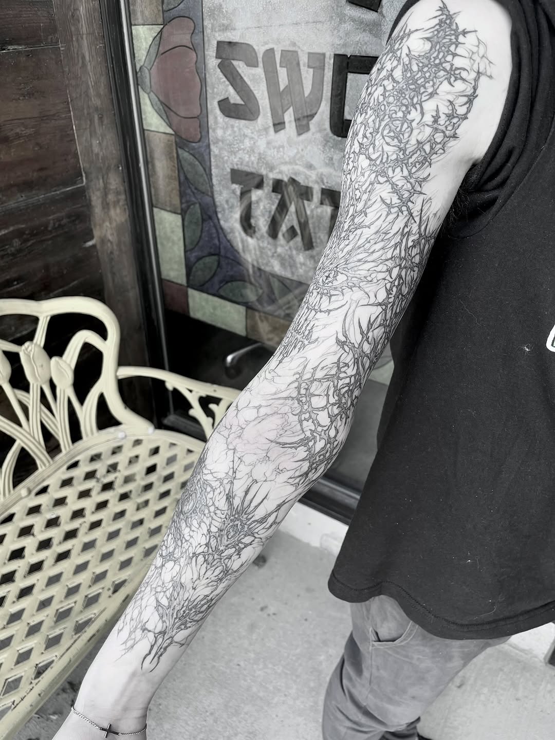 Tattoo by @__ungravity__ — blackwork