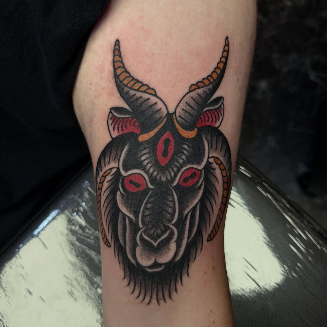 Tattoo by @taintidtats — american_traditional