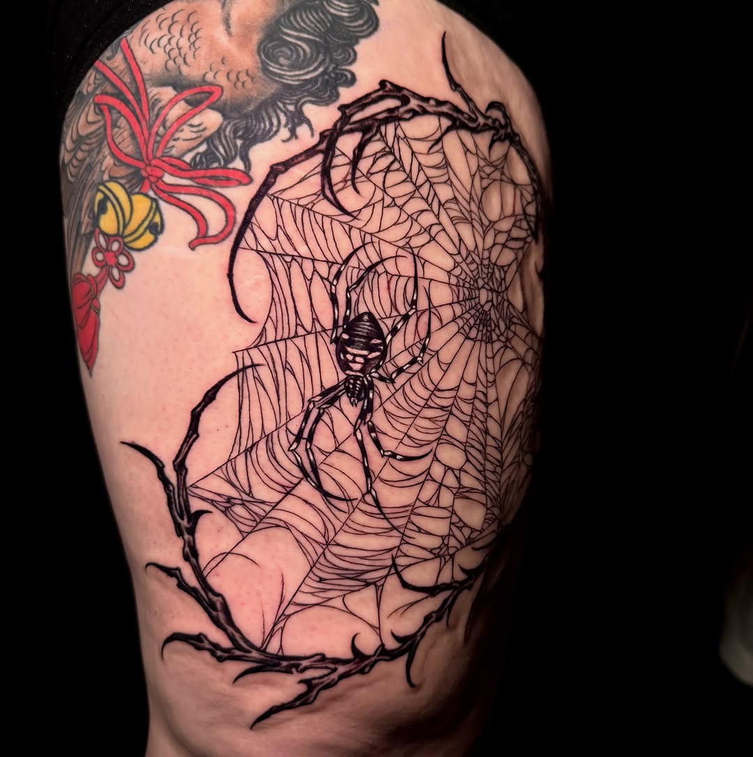 Tattoo by @amberbananafish — blackwork, illustrative