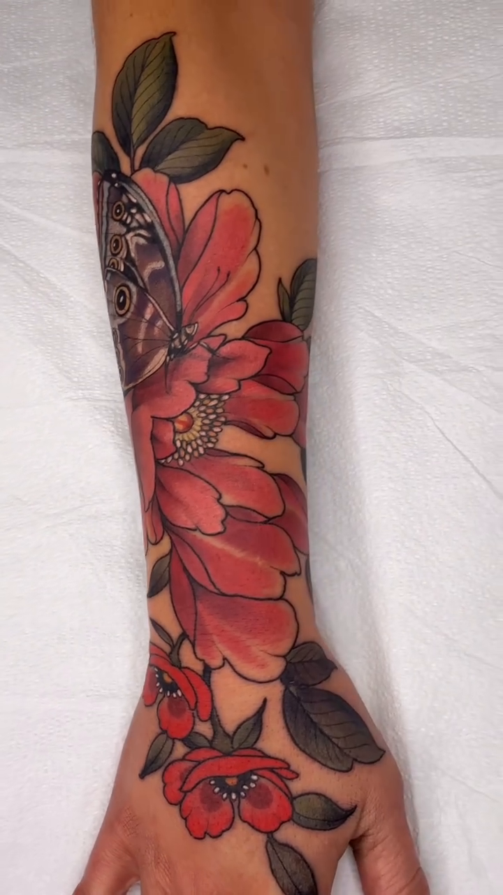 Tattoo by @attackofthe50footwoman — realism, japanese_irezumi