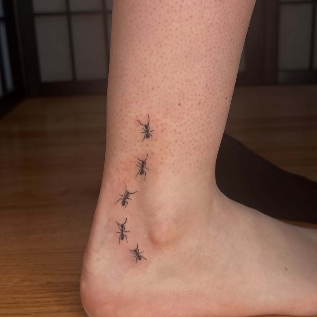 Tattoo by @silly.tatty — fine_line, minimalist