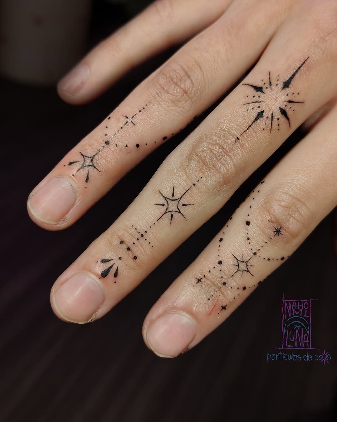 Tattoo by @particulasdecaos_ — fine_line, dotwork